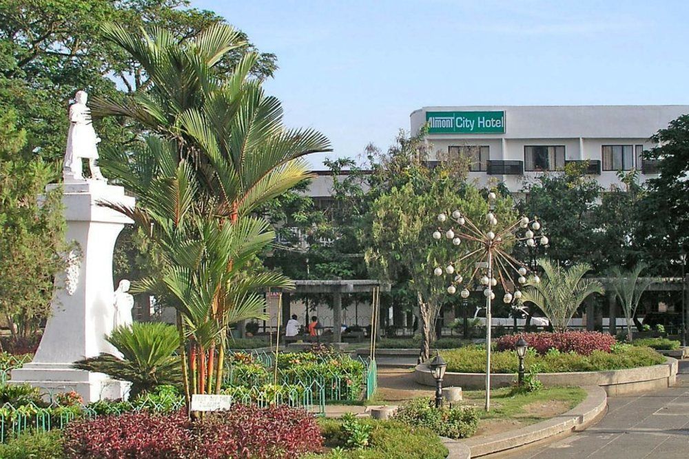 โรงแรมอัลมอนต์ซิตี้ Butuan City ภายนอก รูปภาพ